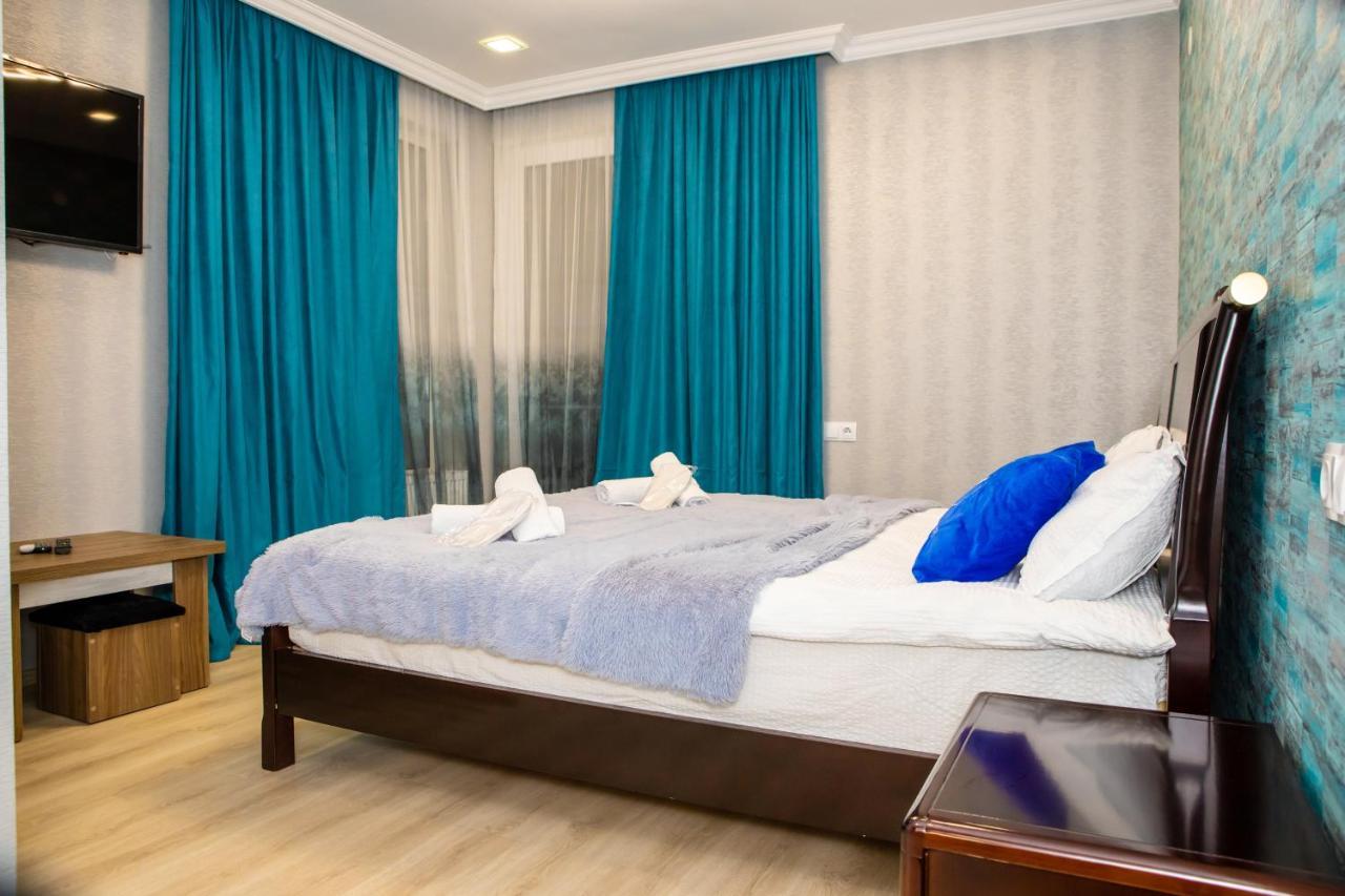Blue Heaven Hotel Bakuriani Eksteriør billede